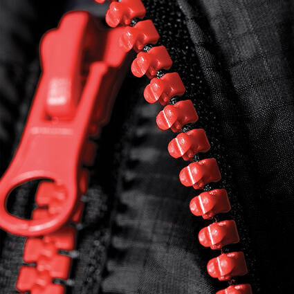 Gravity Thermal Jacket in Farbe Black/True Red