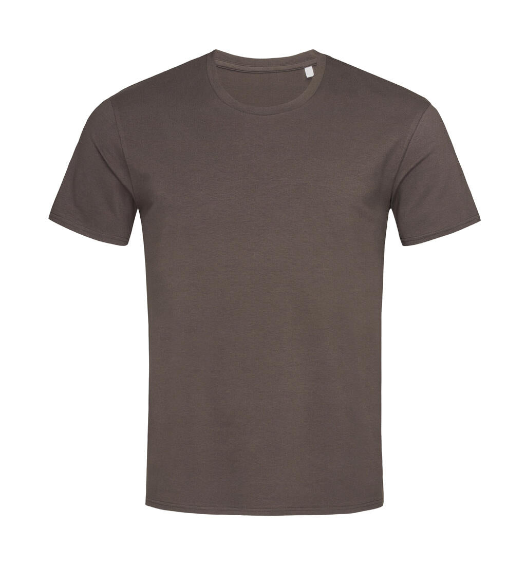 Clive Relaxed Crew Neck in Farbe Dark Chocolate