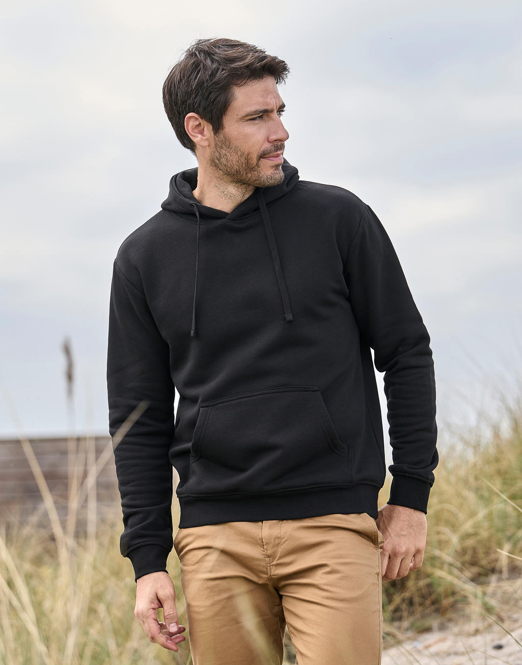 Power Hoodie in Farbe Black