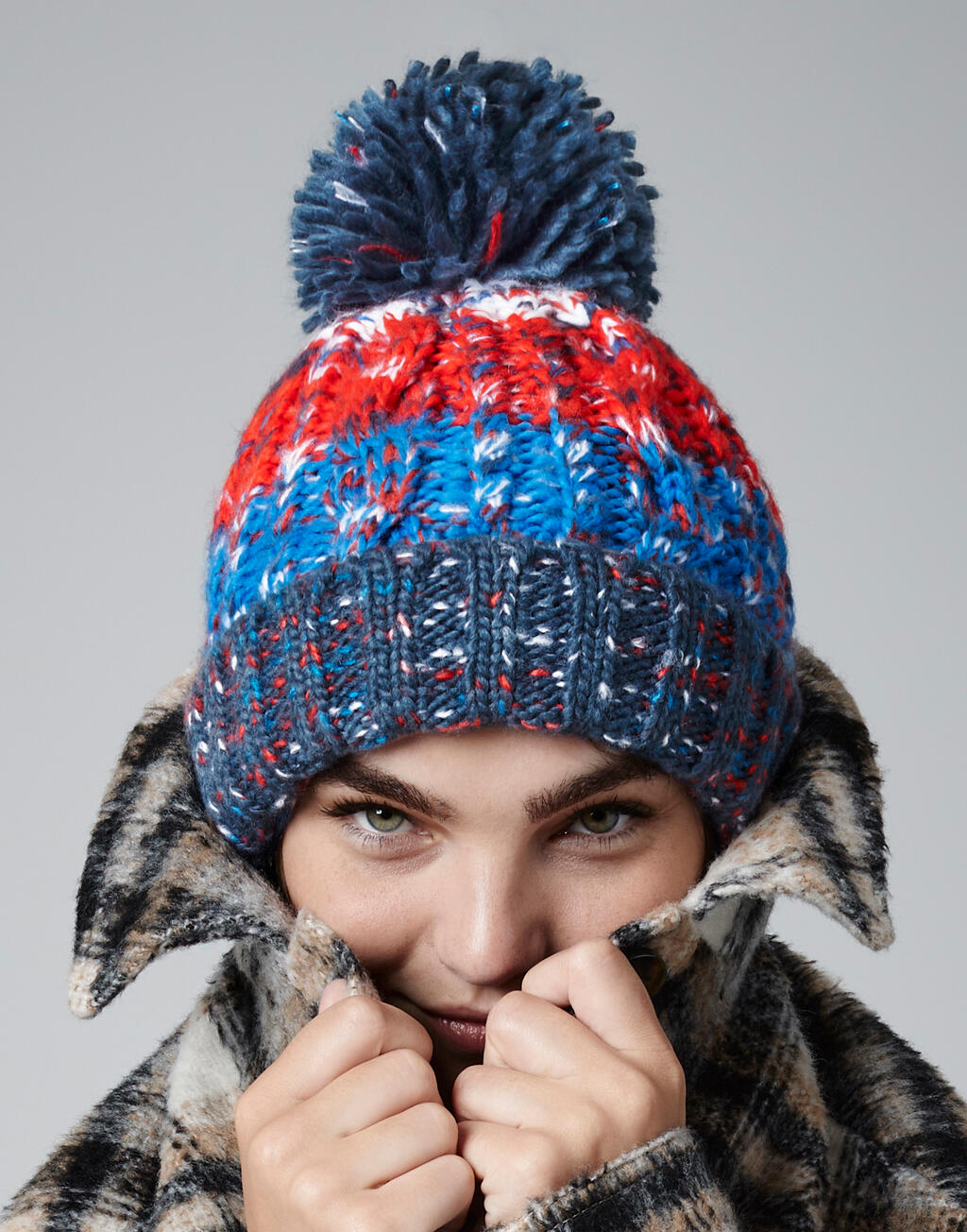 Corkscrew Pom Pom Beanie in Farbe Milkshake Mix