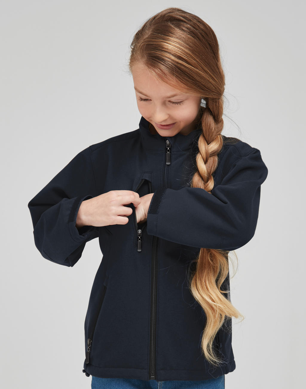 Kids' Softshell Jacket in Farbe Black