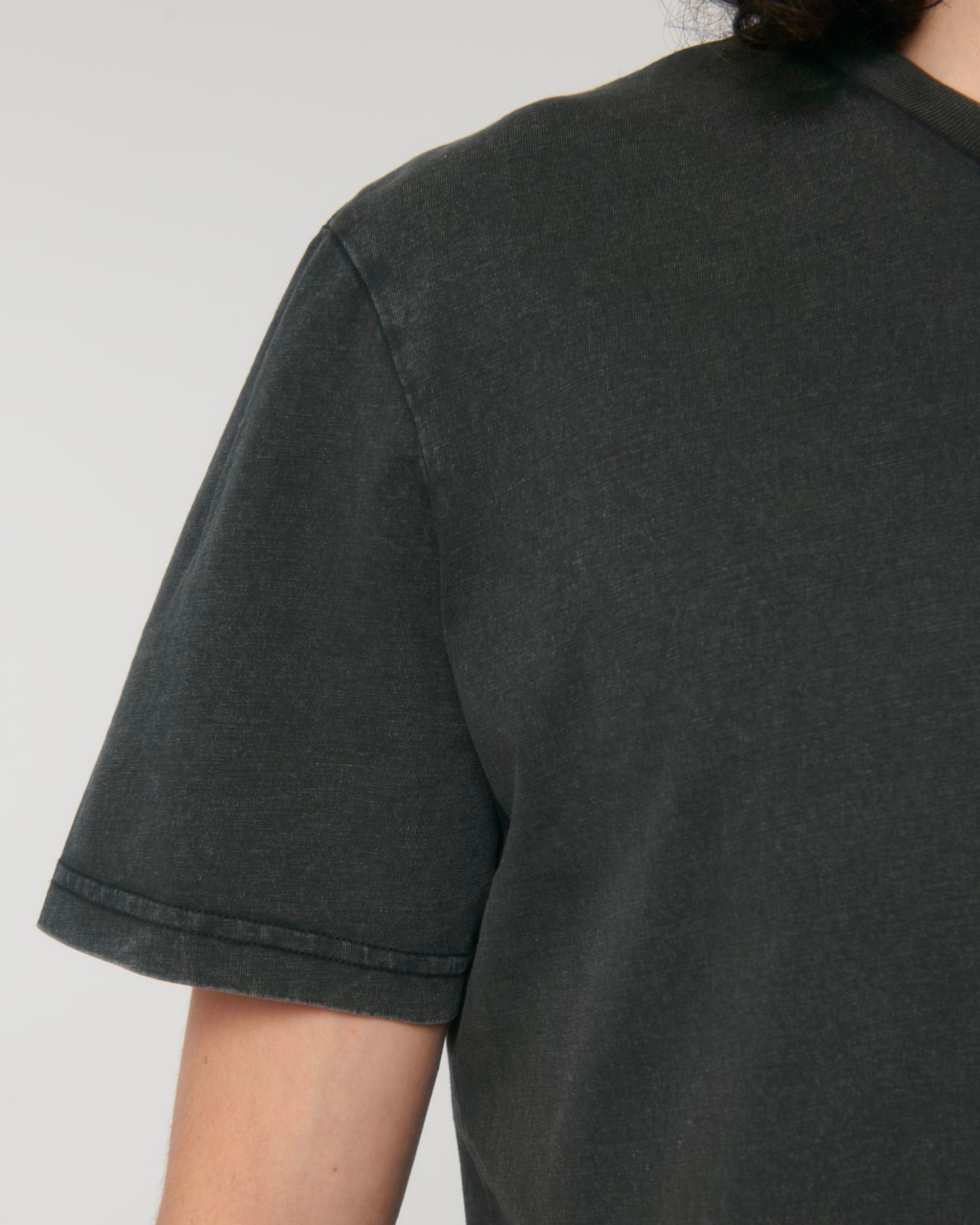 T-Shirt Crafter Vintage in Farbe G. Dyed Black Rock