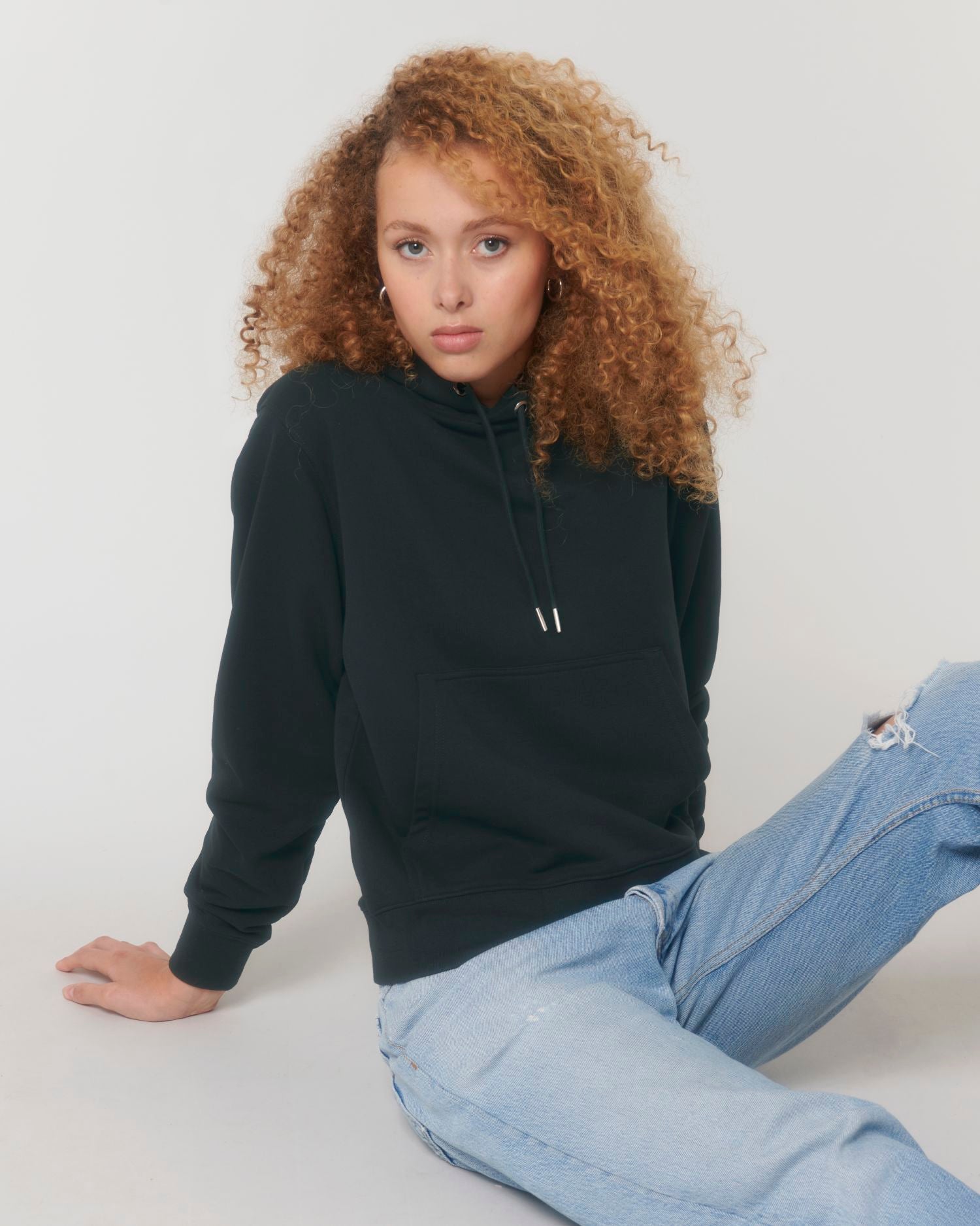 Hoodie Archer in Farbe Black