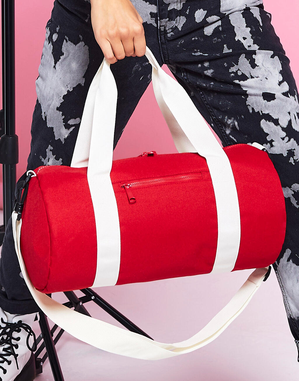  Mini Barrel Bag in Farbe Black/Black