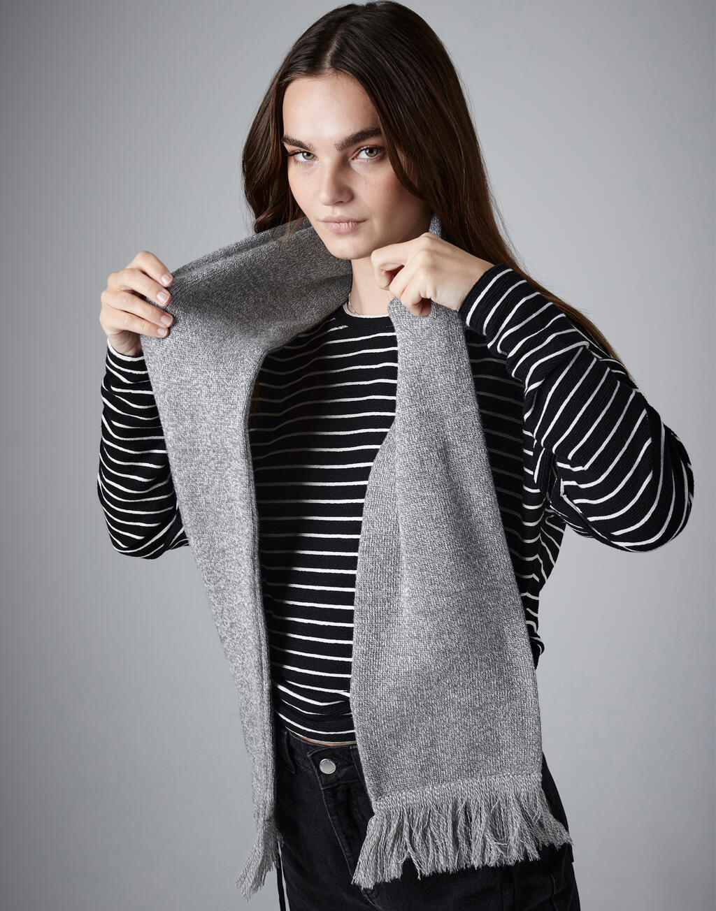  Classic Knitted Scarf in Farbe Black
