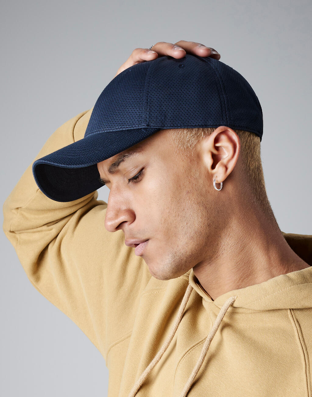  Air Mesh 6 Panel Cap in Farbe Black
