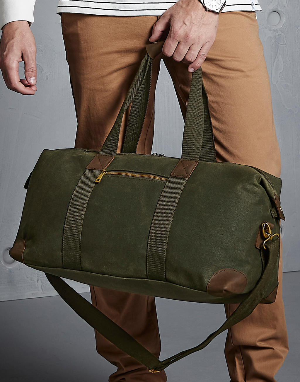  Heritage Waxed Canvas Holdall in Farbe Black