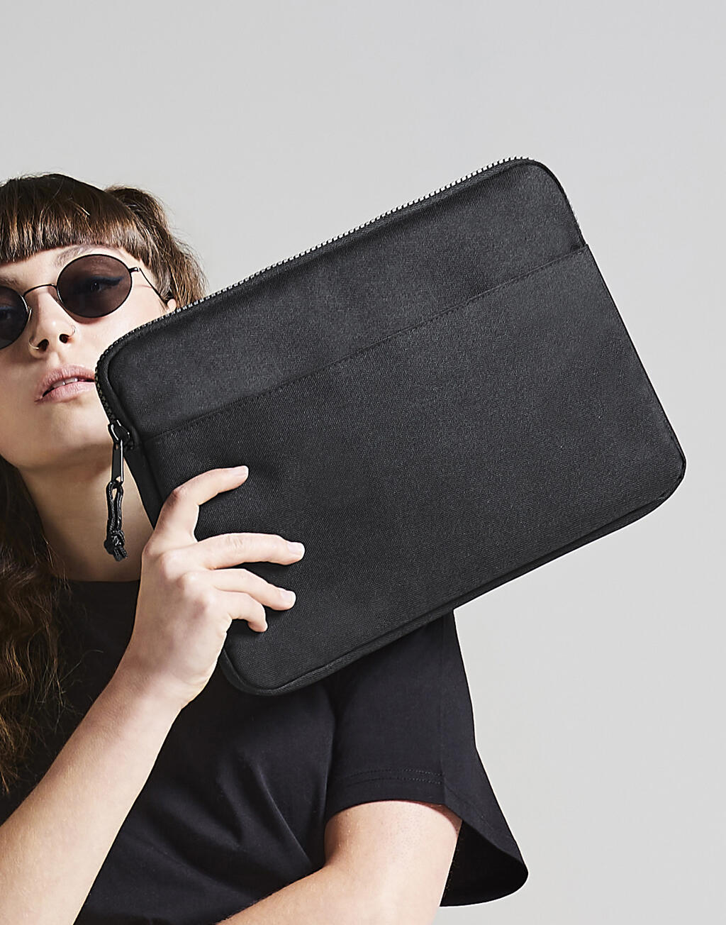  Essential 13" Laptop Case in Farbe Black
