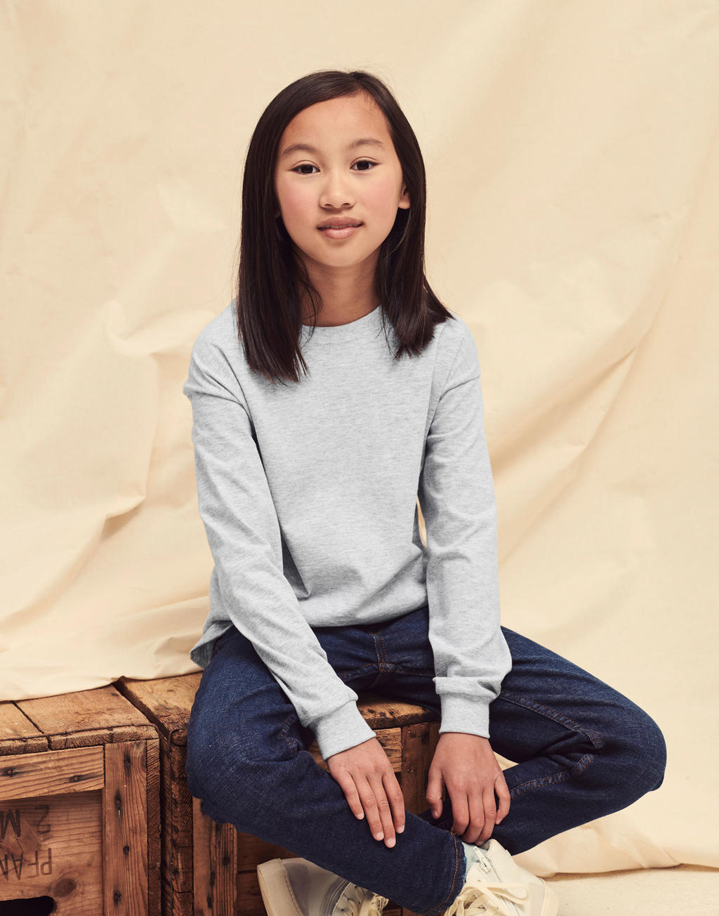  Kids' Valueweight Long Sleeve T in Farbe White
