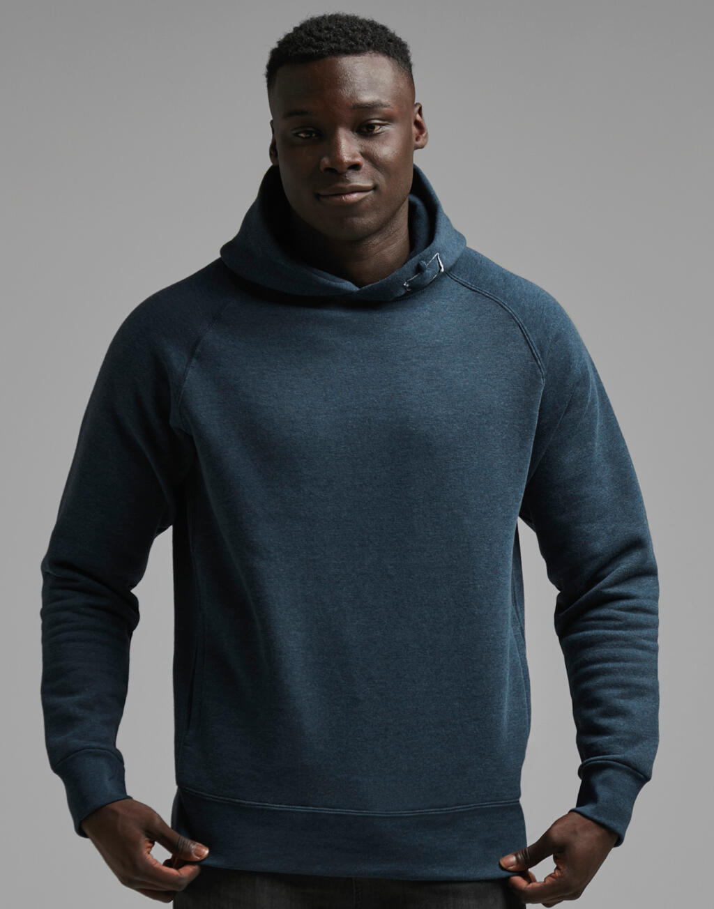 Tagless Media Hoodie in Farbe Heather Cream