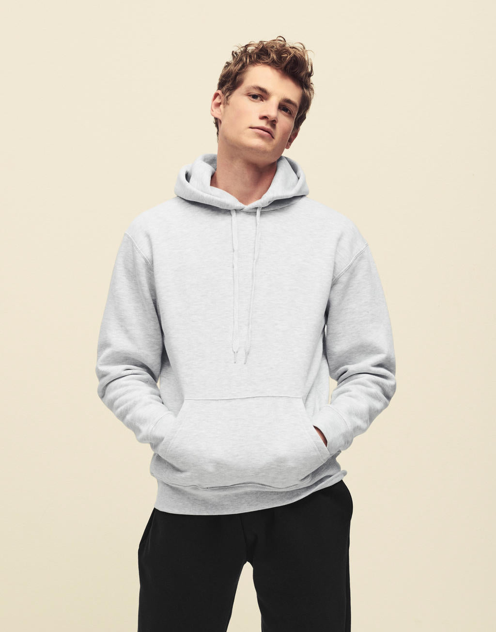  Premium Hooded Sweat in Farbe Black