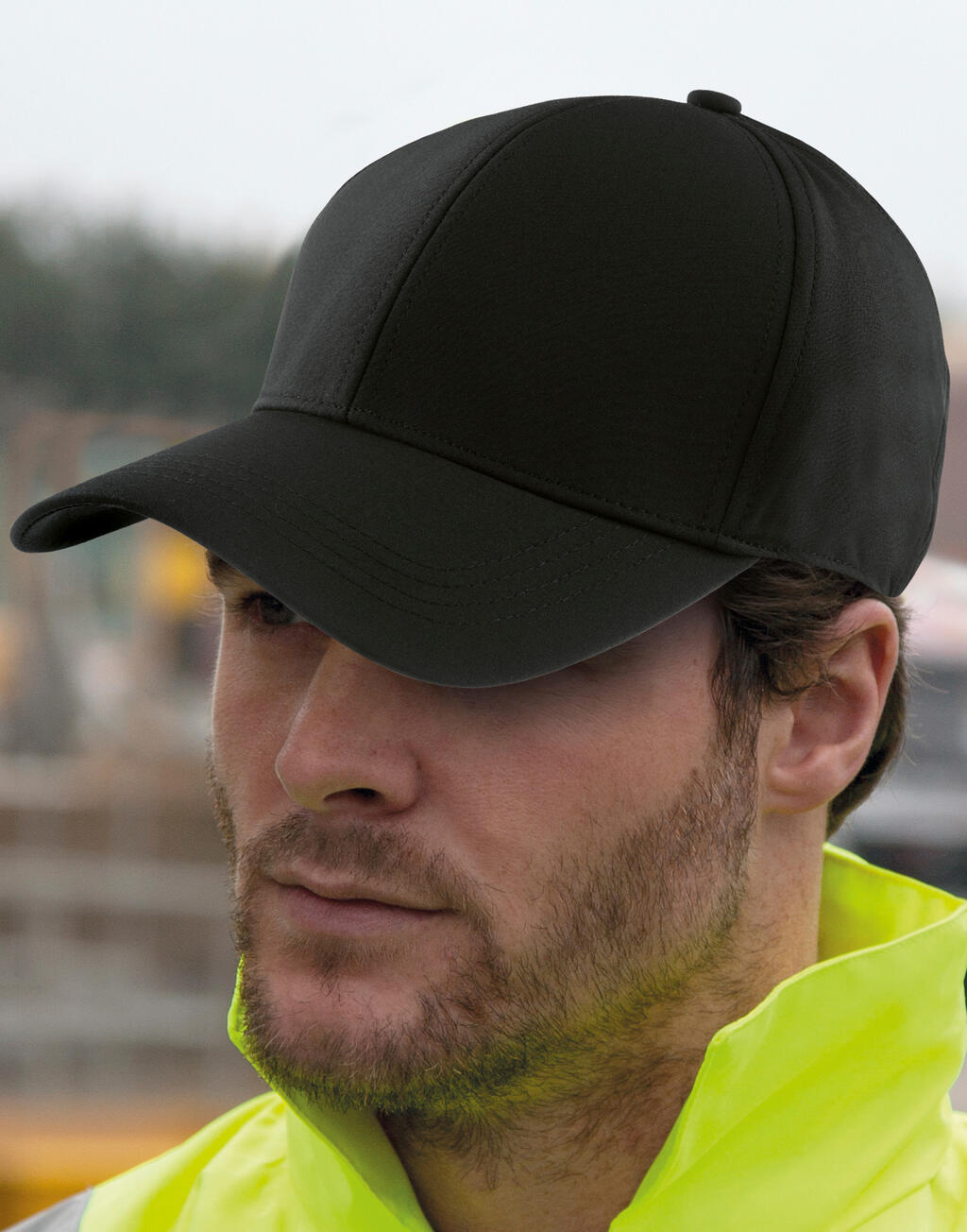  Fitted Cap Softshell in Farbe Black