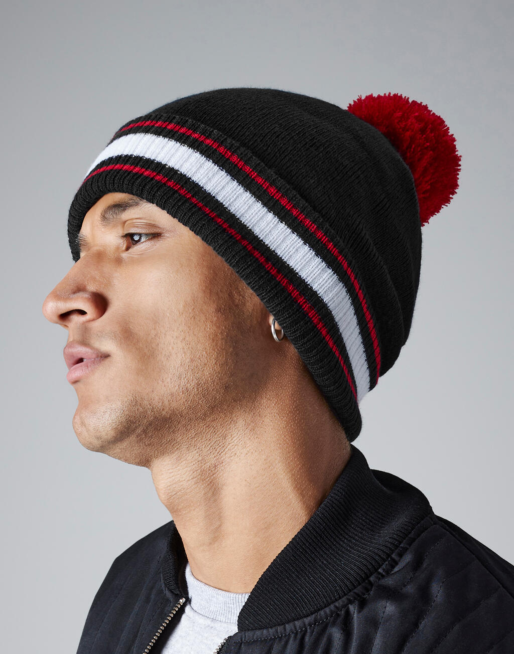  Stadium Beanie in Farbe Black/Gold