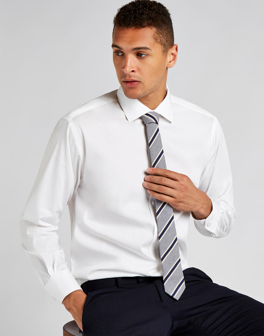  Classic Fit Premium Cutaway Oxford Shirt in Farbe White