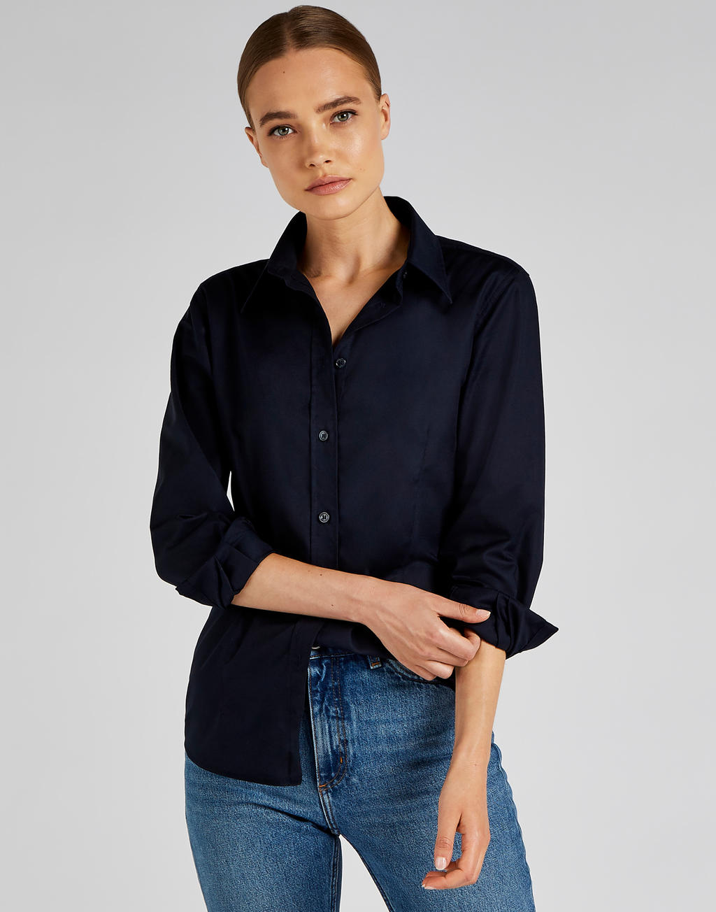  Women's Tailored Fit Workwear Oxford Shirt in Farbe White