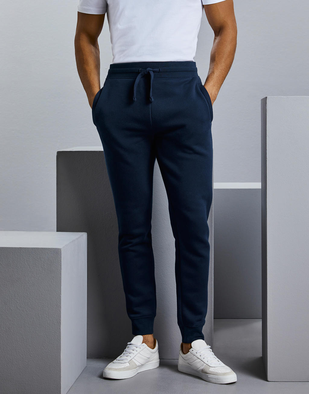  Men's Authentic Jog Pant in Farbe Black