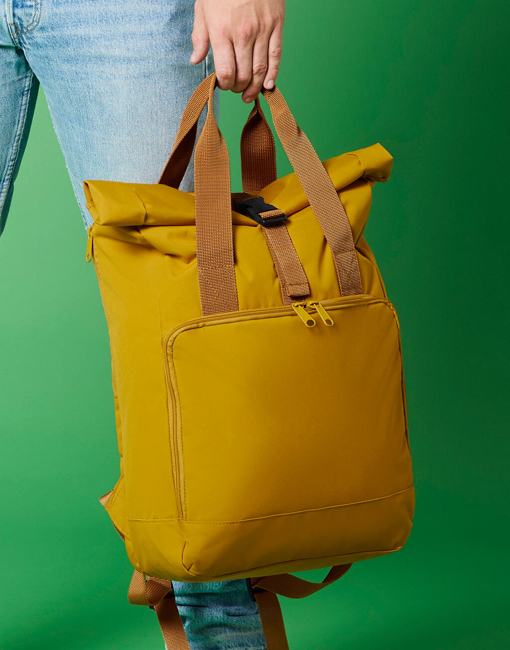  Recycled Twin Handle Roll-Top Laptop Backpack in Farbe Black