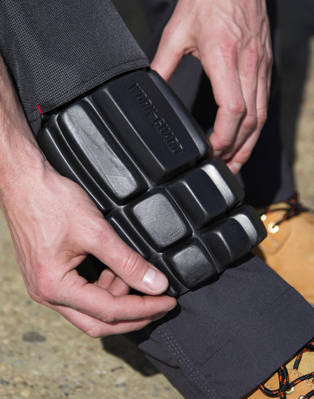  Knee Protectors in Farbe Black