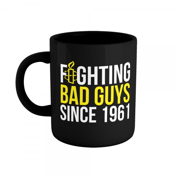 Tasse Fighting Bad Guys
